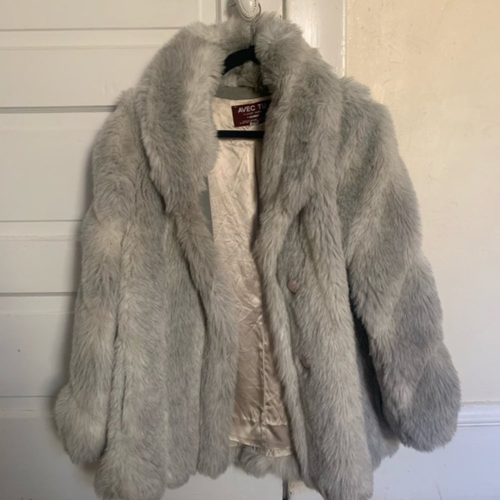 AVEC TU Faux Fur Coat